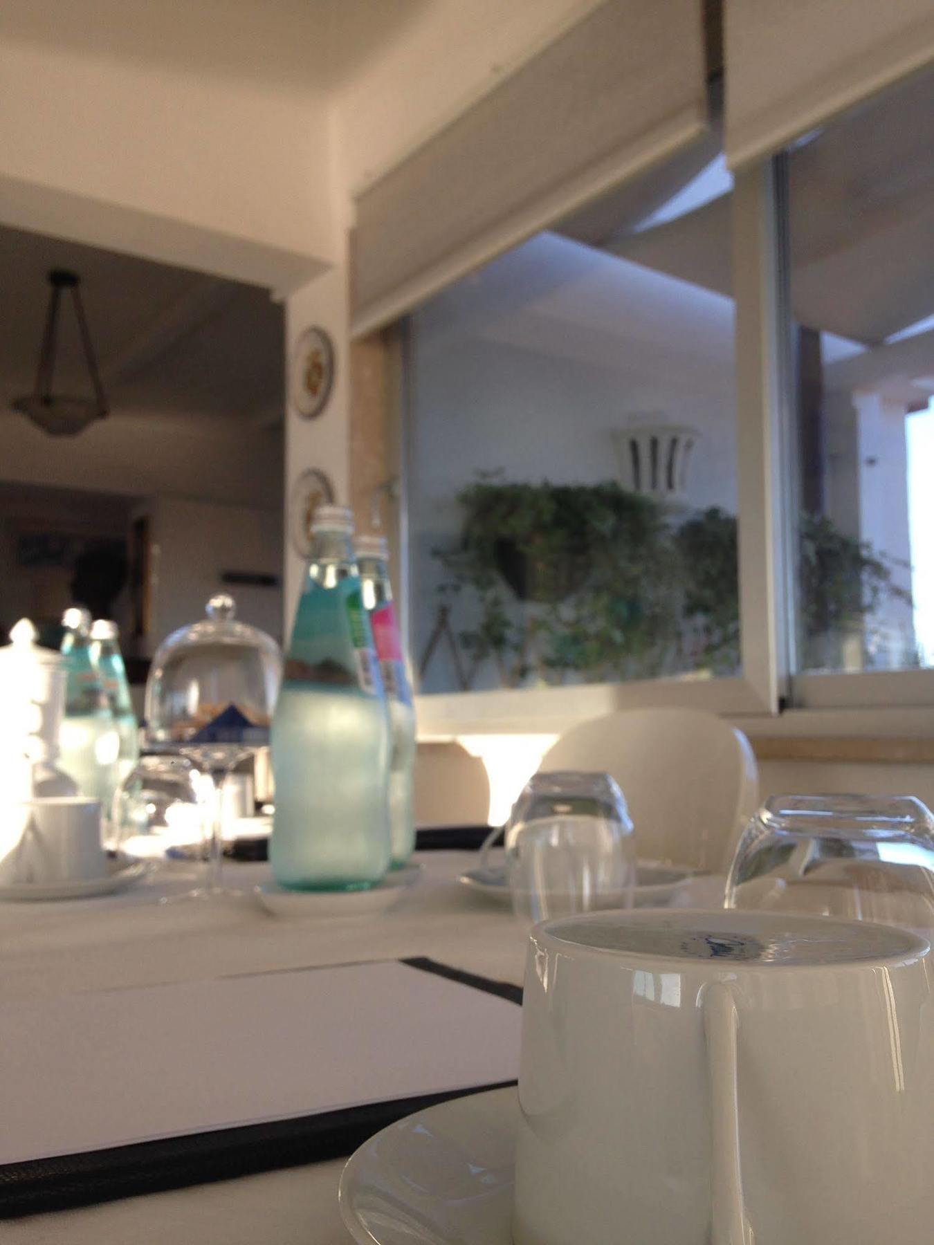 Hotel Domus Lina Fiumicino Esterno foto